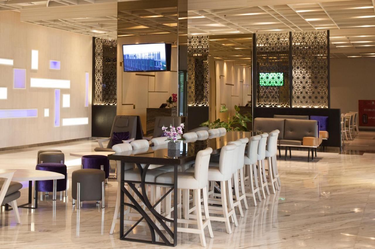 Swiss-Belinn Cikarang Exterior photo