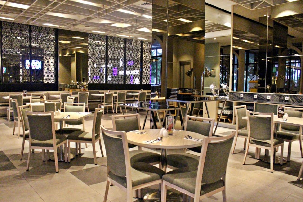 Swiss-Belinn Cikarang Exterior photo
