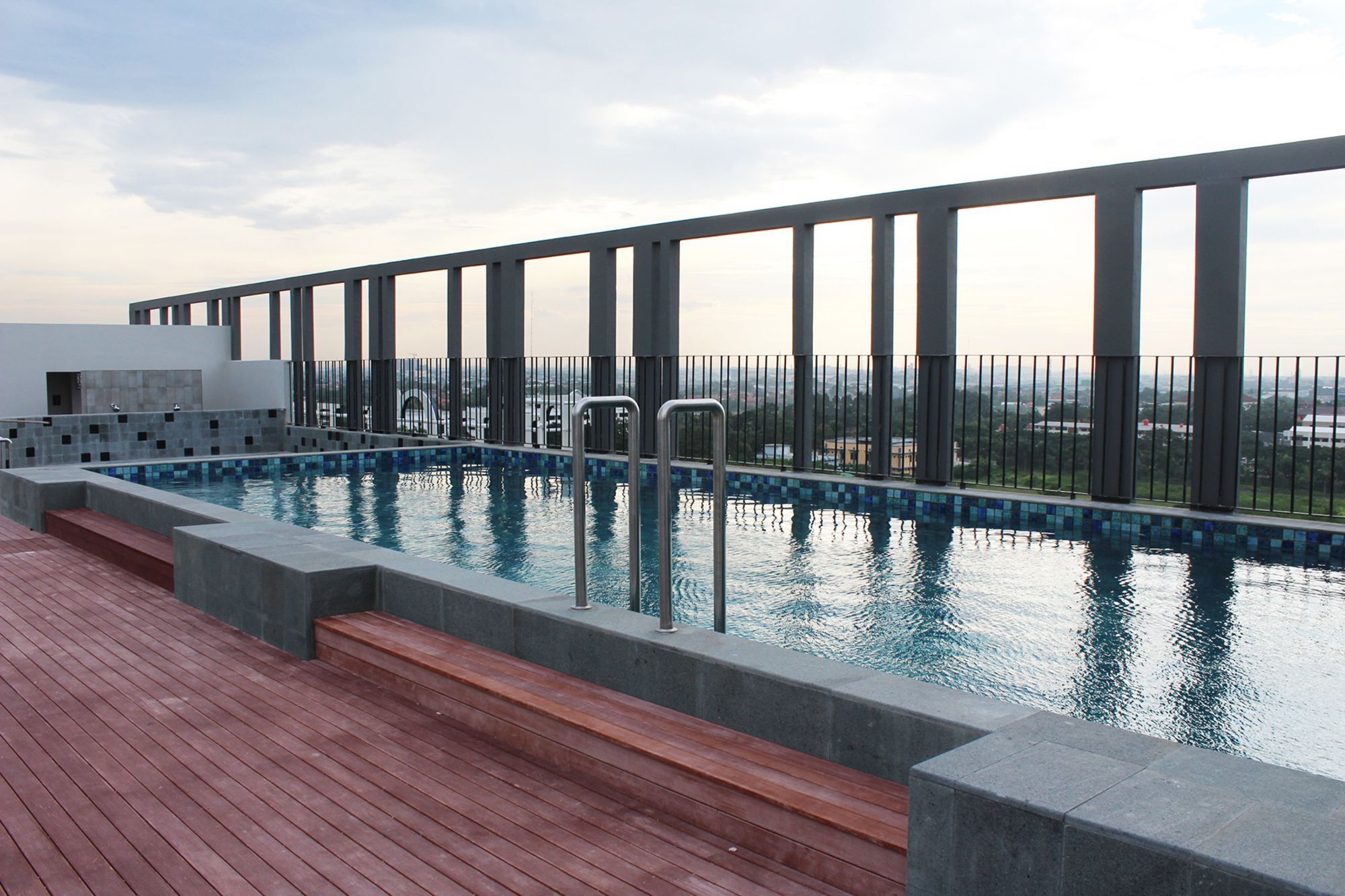 Swiss-Belinn Cikarang Exterior photo